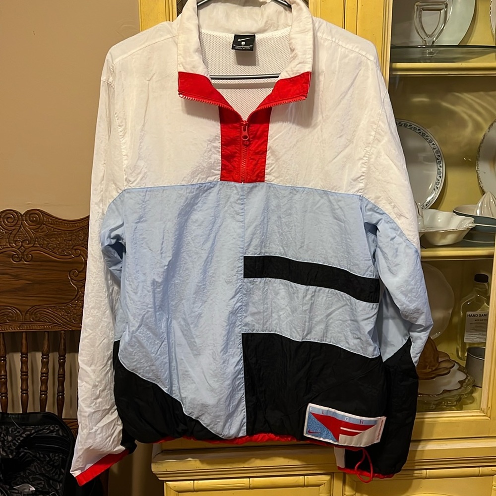 Wind breaker pull over